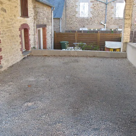Apparte Cosy Avec Terrasse Et Parking アパート ディナン